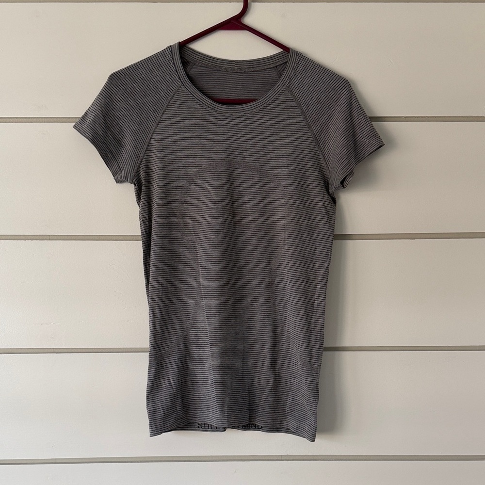 LULULEMON Gray Striped Swiftly Tech Women's Top